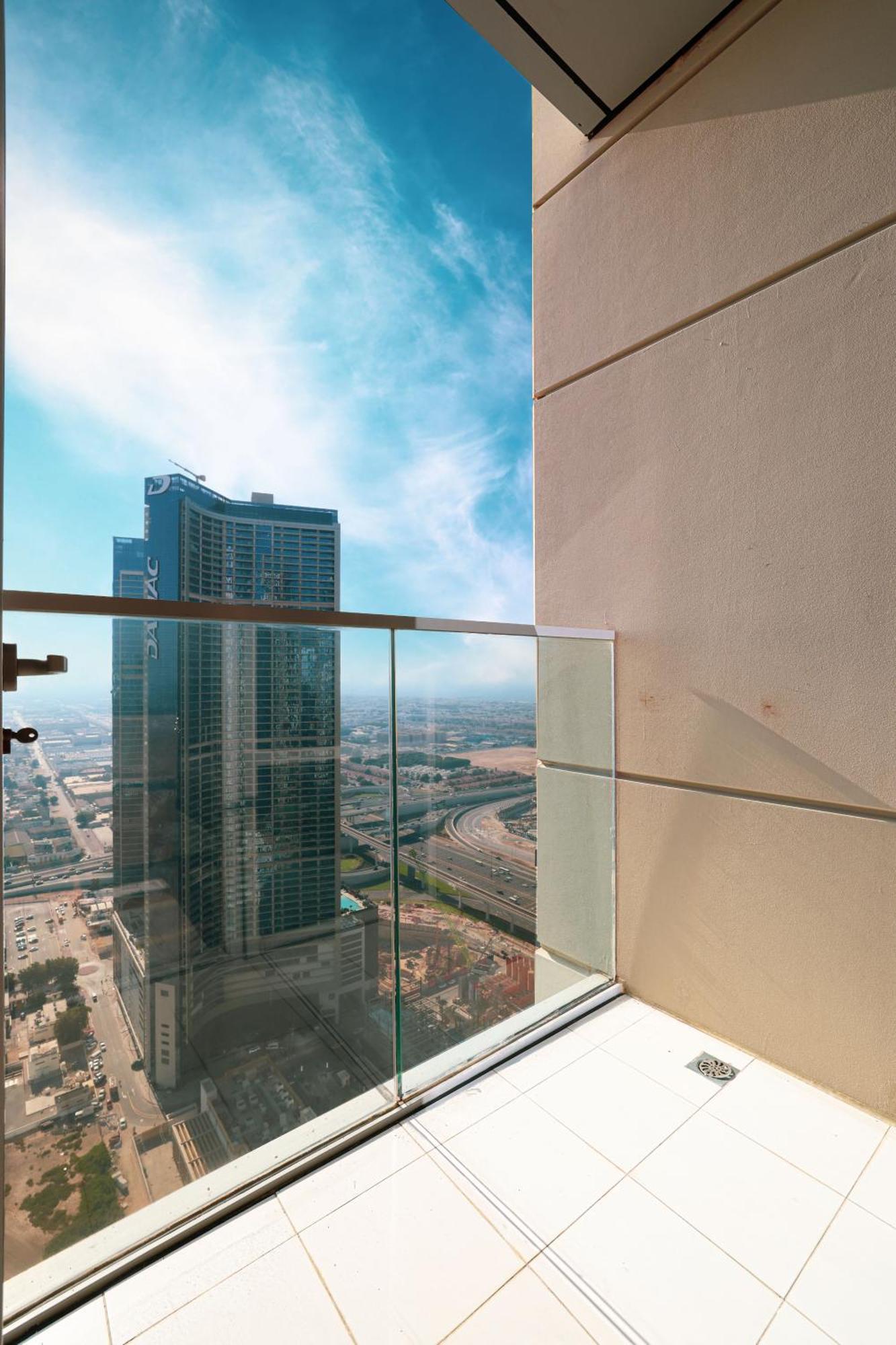 Visionary Vista: 2br Al Habtoor Dubai
