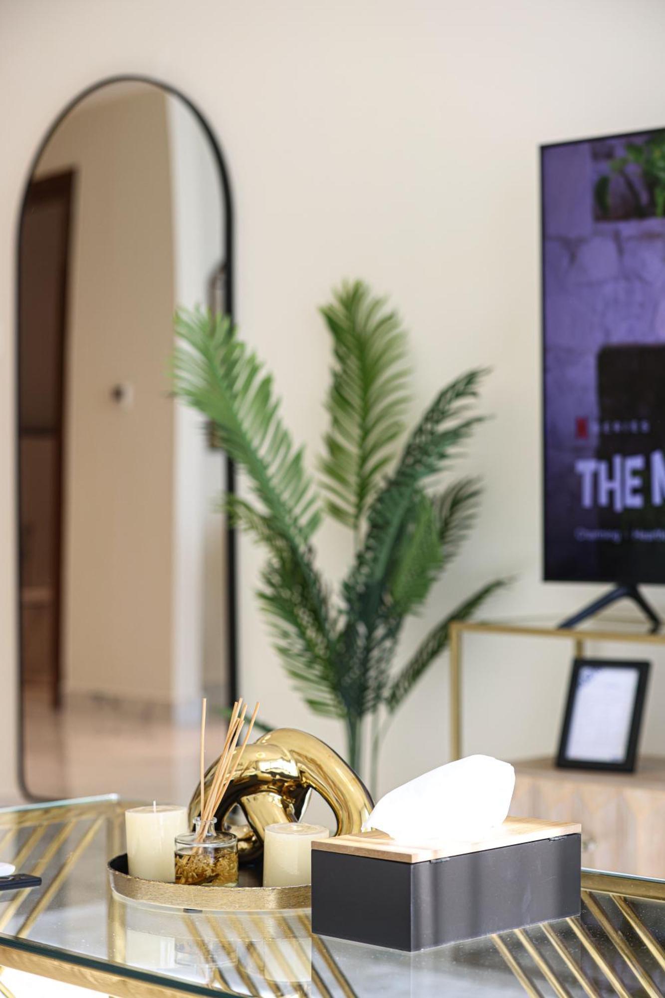 Visionary Vista: 2br Al Habtoor Apartment *